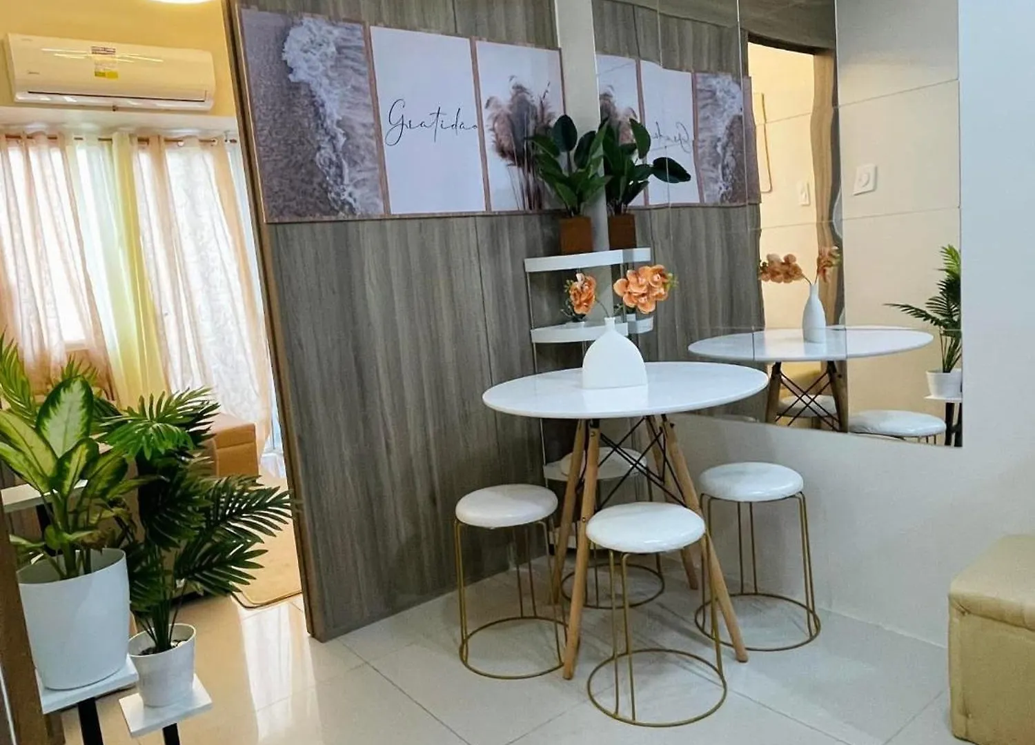 Field Residences Condo Hotel Manila 0*,  Philippines