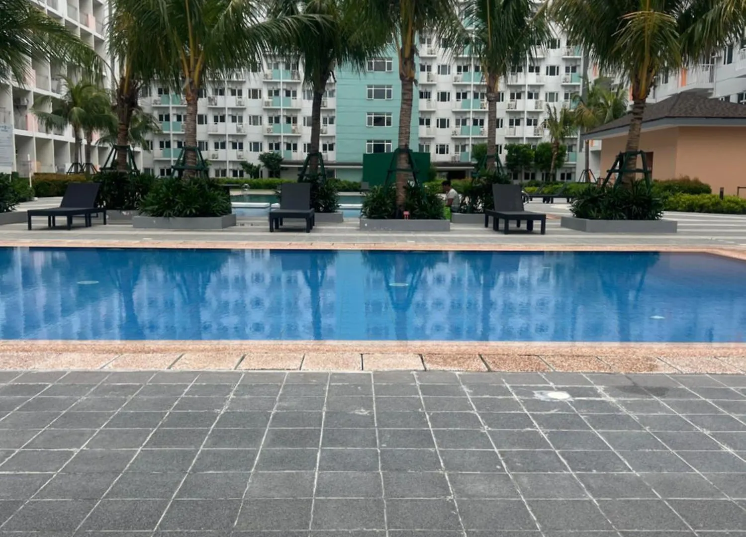 Field Residences Condo Hotel Manila Apartamento