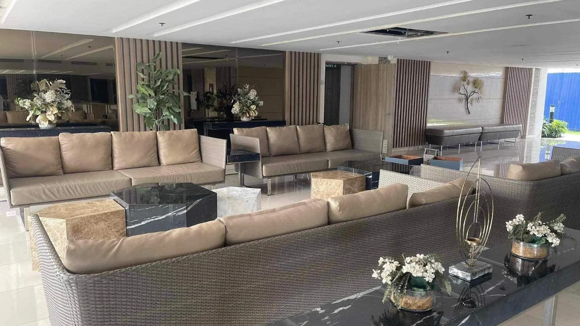 Field Residences Condo Hotel Manila Filipinas